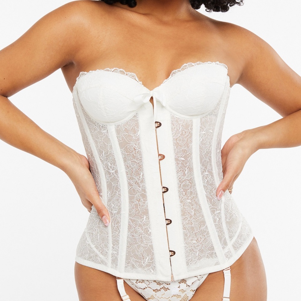 Elegant White Lace Corset